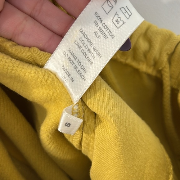 Brand New MADHAPPY cotton love your Mother Earth Yellow Graphic Shorts men’s - Picture 7 of 7